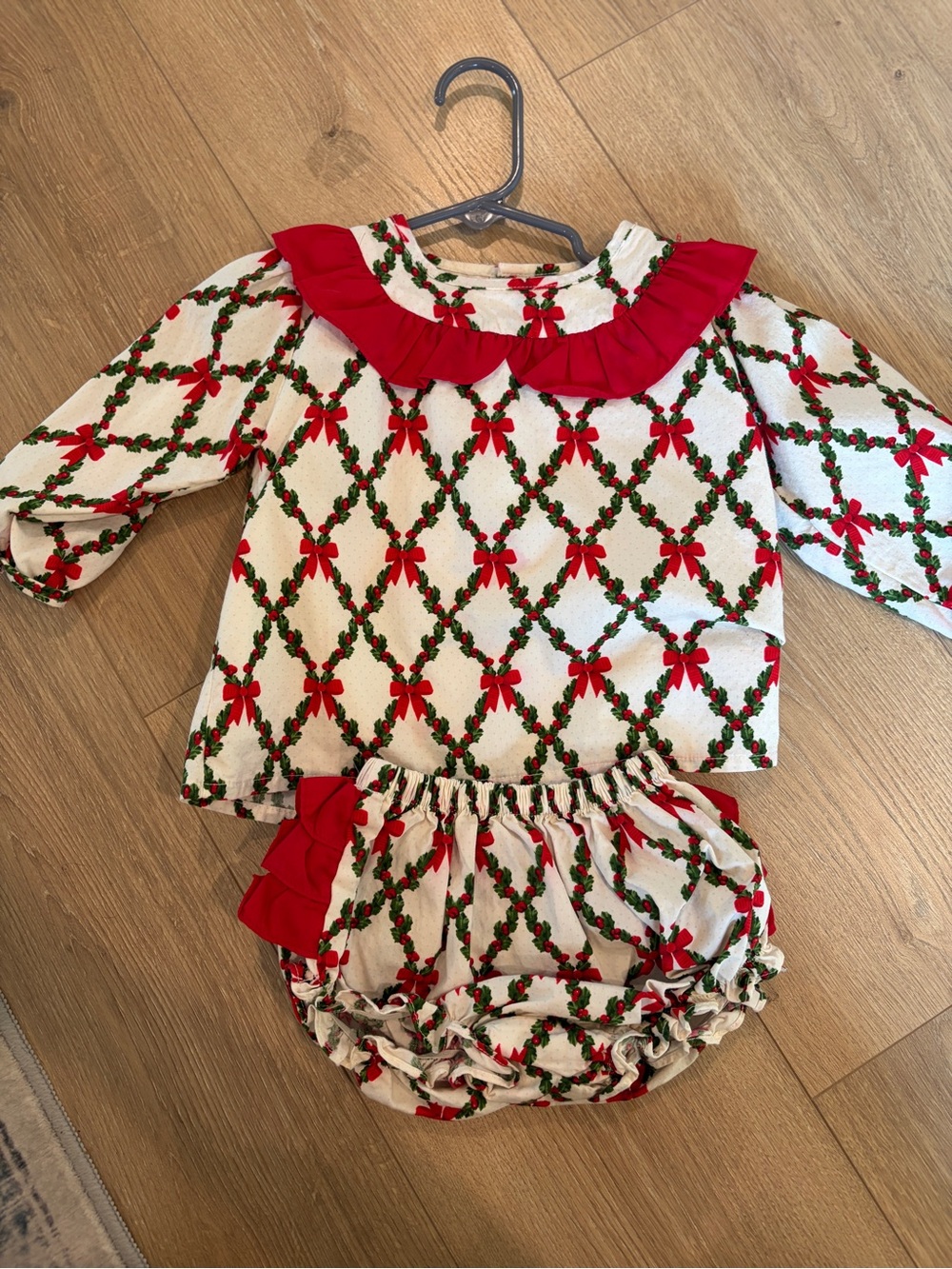 Holiday Red Bow Ruffle Collar Baby Top & Bloomers Set